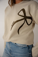 Afbeelding in Gallery-weergave laden, CREWNECK BOW
